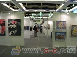打造沉浸式展覽體驗(yàn) 專(zhuān)業(yè)布展服務(wù)的選擇與應(yīng)用